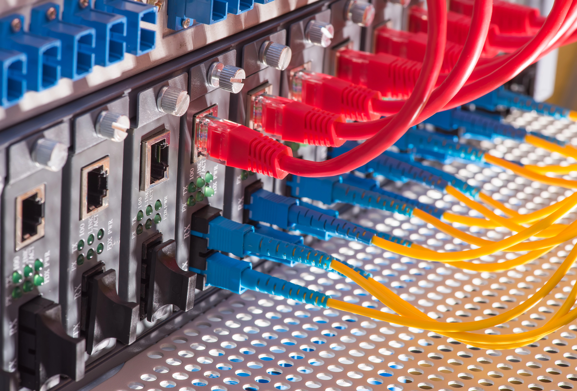 Best Internet Service Providers of 2025: Our Picks for the Best Connectivity